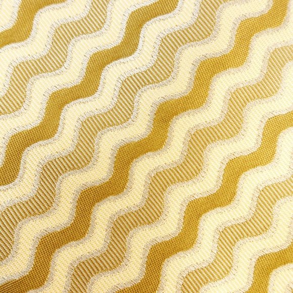 NINA RICCI Luxury Men's Cream Ivory Gold Yellow Wavy Striped Necktie 100% Silk - Picture 3 of 13